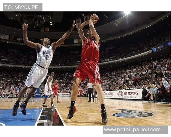 姚明领衔火箭队对决太阳队的经典对抗赛回顾与分析 姚明领衔火箭队对决太阳队的经典对抗赛回顾与分析